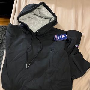 Men’s Champion 2XL Black Sweater. NWT